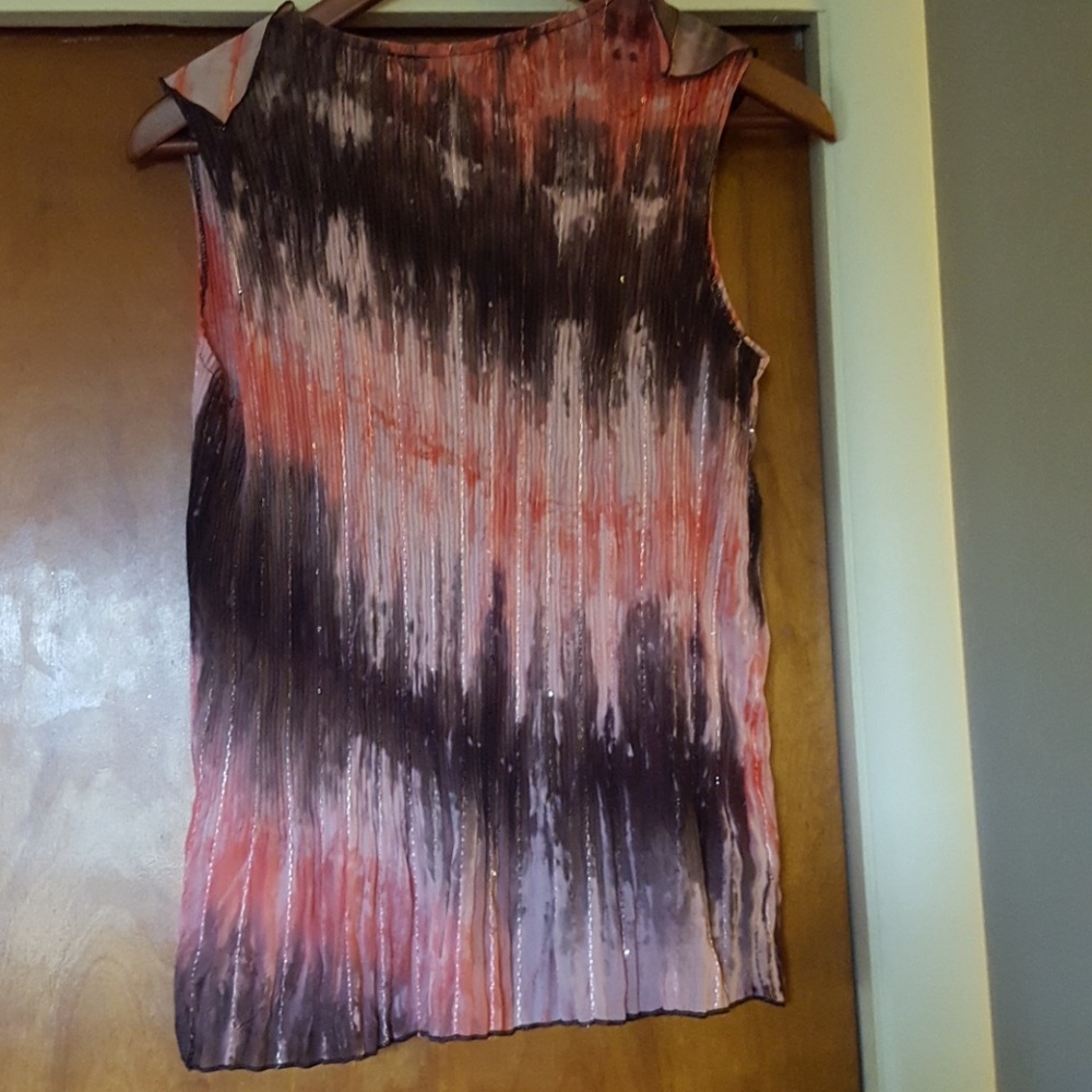 Top - Picture 5 of 8